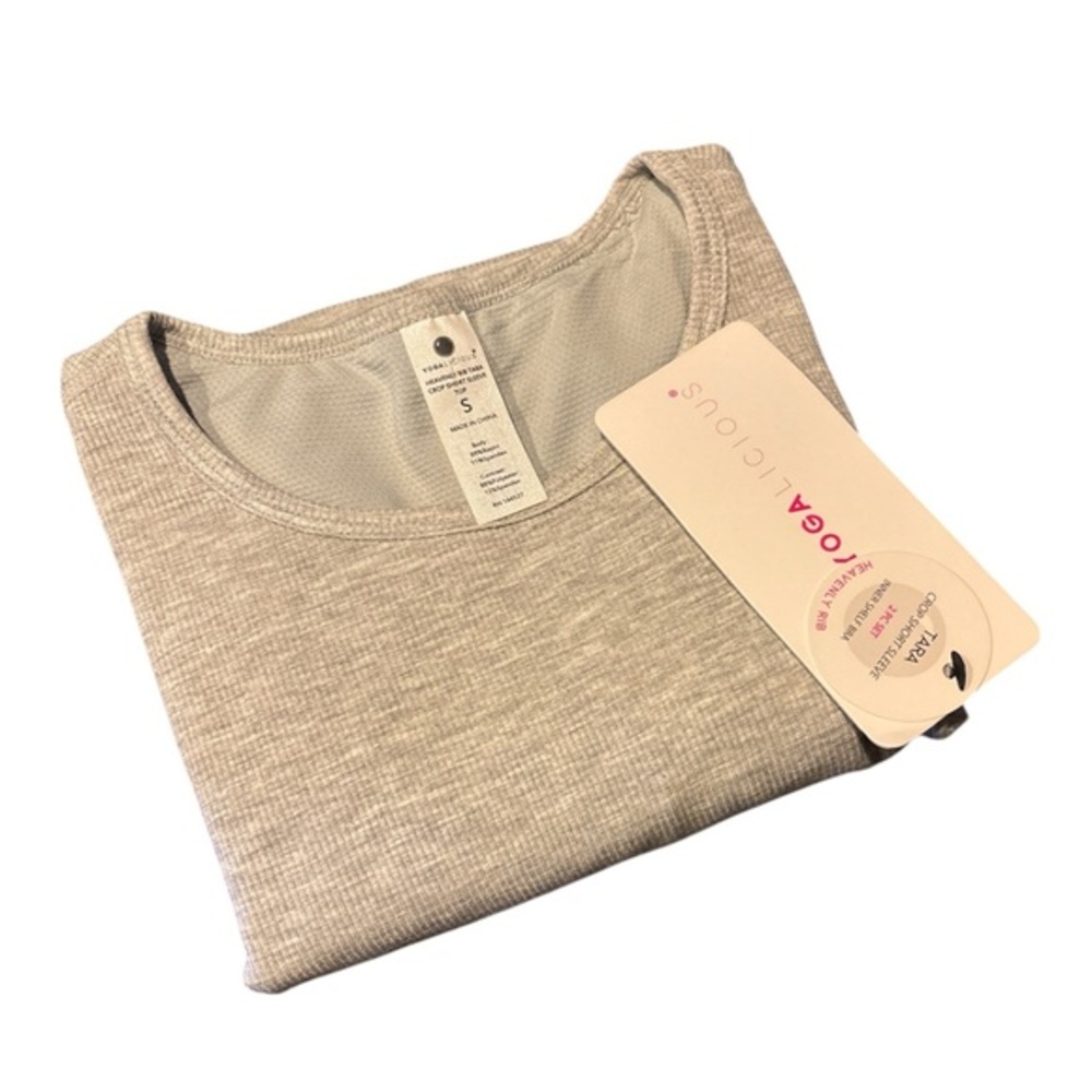 YOGALICIOUS Tara Heavenly Rib Crop Short Sleeve Top - Small